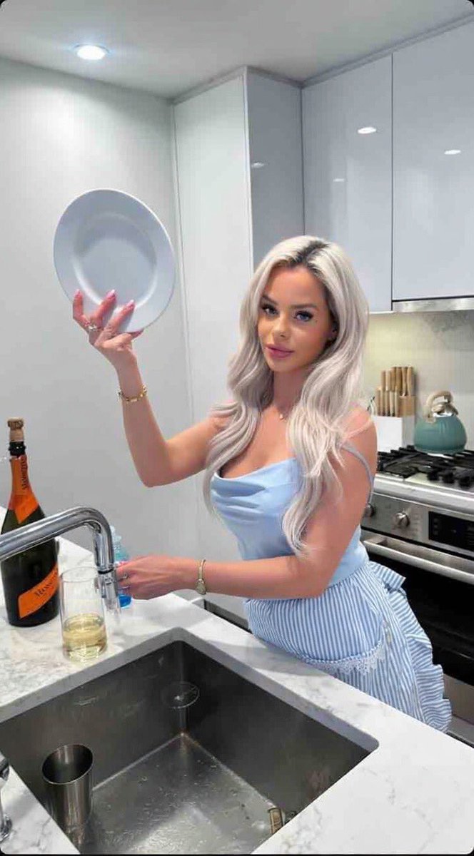 Sapphy Nicole tweet media
