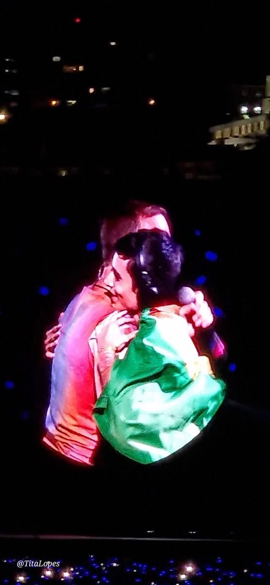 Lou_Lamp's tweet photo. 3 years ago, a dream came true❤️
@coldplay https://t.co/DHfzcIGBXu