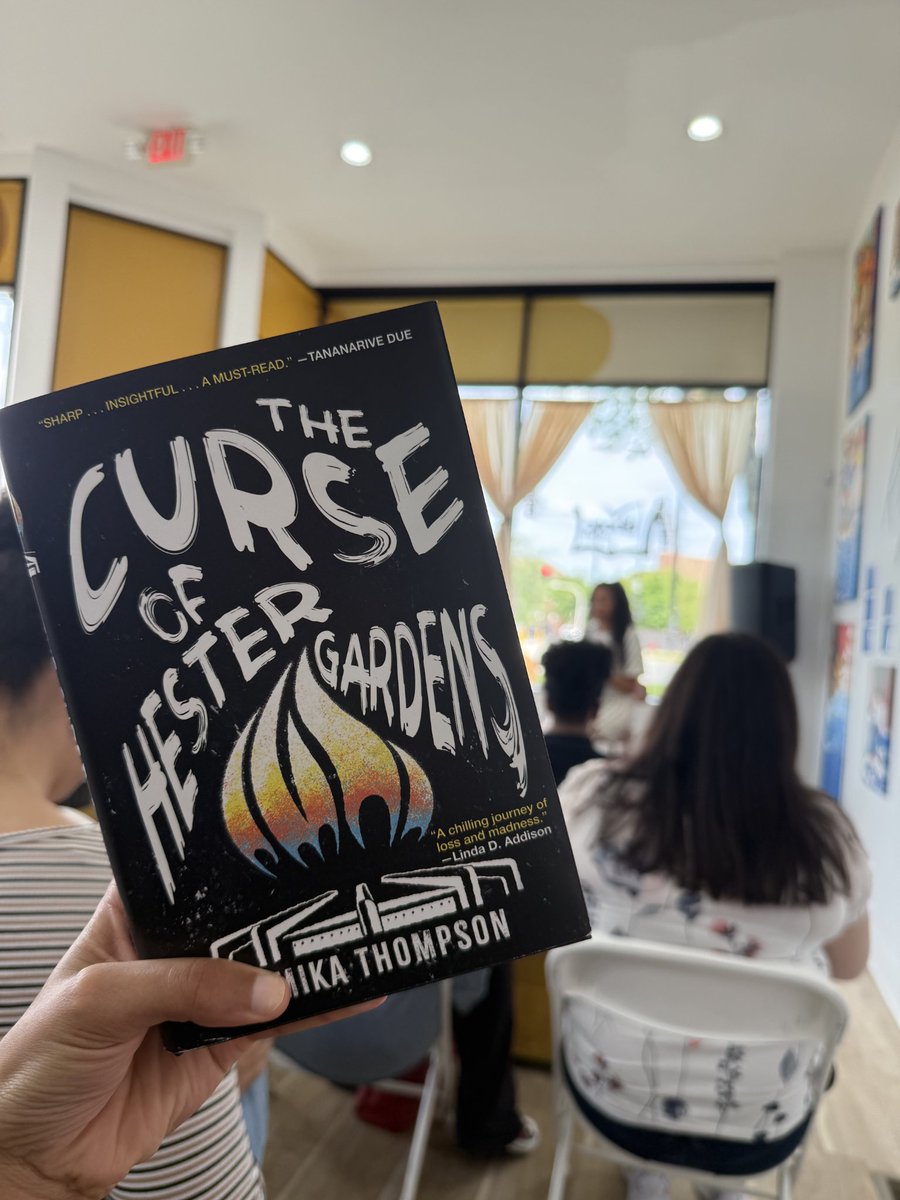 tamikathompson's tweet photo. My discussion with @tarabetts, Alex Jennings, and @LPKindred was powerful. I'm grateful to @DaBookJoint for holding space as well as to everyone who came out to see us.

More photos in comments.

#thecurseofhestergardens #tamikathompson #indiebookstore #books #horror #booktour https://t.co/uwve5i5CuR