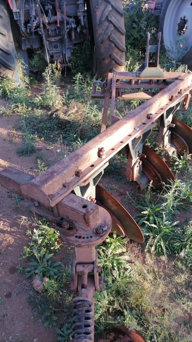 AgriConnect4's tweet photo. Farm Equipment Sales 
Massey Ferguson 440 82hp 4x4 $13500
Bain P11 Plough 3 Disc $1500
Grimme Potato Planter $3500
3 Dish Reversible $2600

Call/App 077 287 3045 

@agribusinesszw @redmarketsunday @zim_farmers @zimFarmDigestZw @Zim_Farmers_Mkt @timb_zw @zitoga1 https://t.co/FuETYl47dV