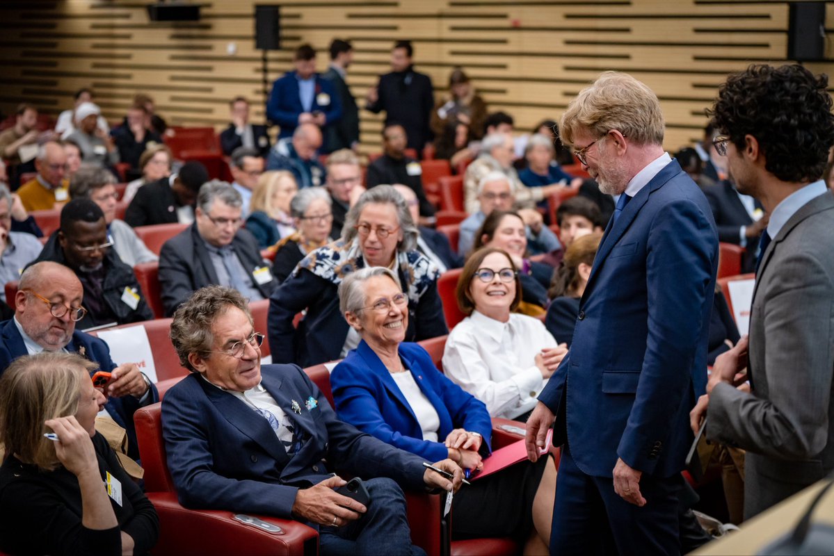 Élisabeth BORNE tweet media