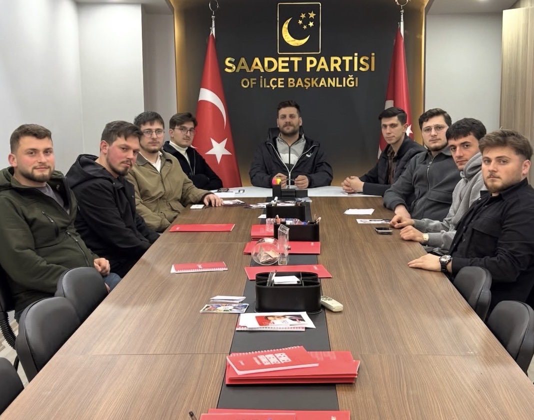ofgencsaadet's tweet photo. Haftalık yönetim kurulu toplantımız İlçe Gençlik Kolları Başkanımız Mahmut Cevahir başkanlığında icra edildi.

@MahmutCevahir61 https://t.co/IfpLYkUsdX