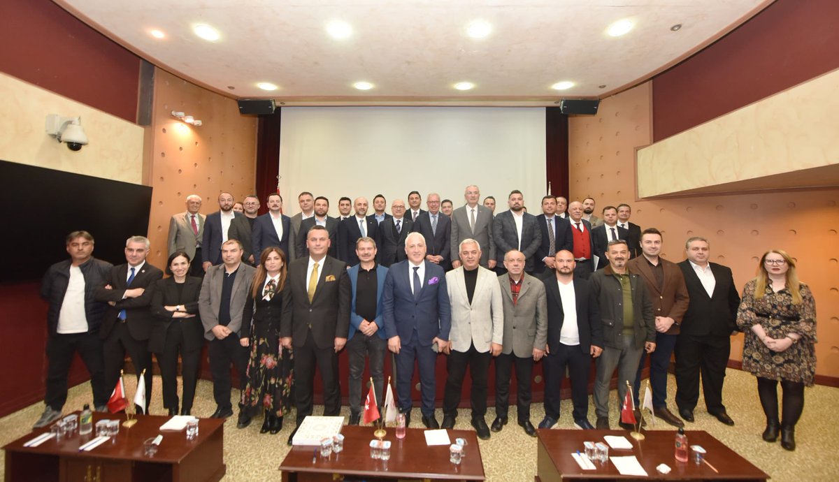 trabzonarsinosb's tweet photo. 📌 Trabzon Ticaret ve Sanayi Odası’nın (TTSO) düzenlediği etkinlikte İş Bankası Yönetim Kurulu Başkanı Adnan Bali ile bir araya geldik.

https://t.co/C0QEF2f6lj https://t.co/bSvLjBop24