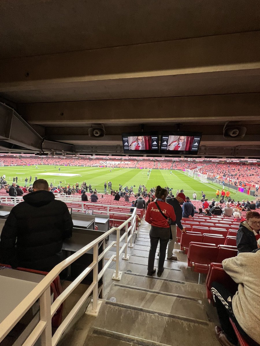afcrossi's tweet photo. Saying it every week now, biggest game in emirates era, COYFG https://t.co/S4veo0bIYi