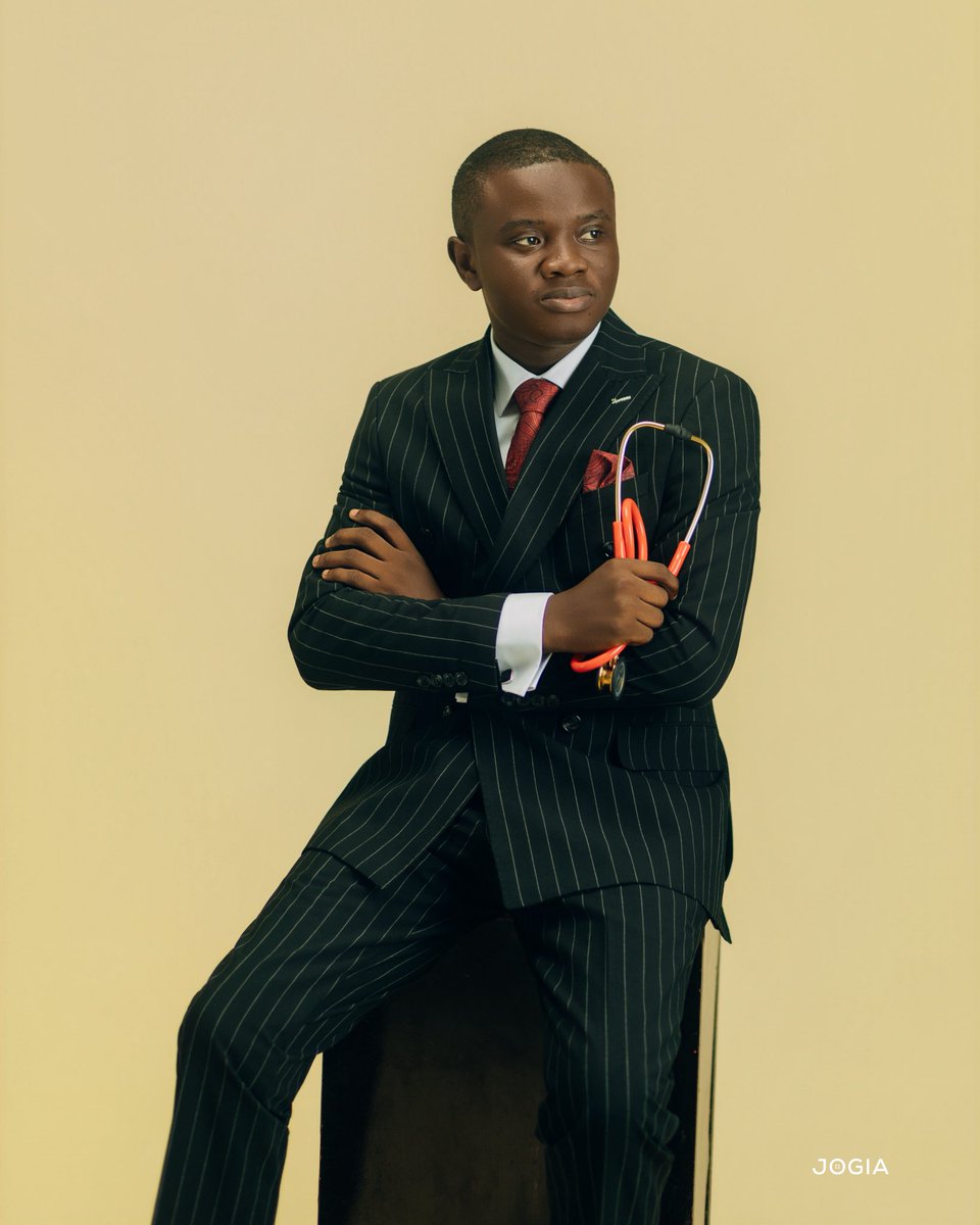 AyanbodeE's tweet photo. Medical school? Been there, done that! 

Reintroducing, Dr. Ayanbode  E.O MbChB (Ife) 

#induction #mbbs https://t.co/Kkmq6DN6kA