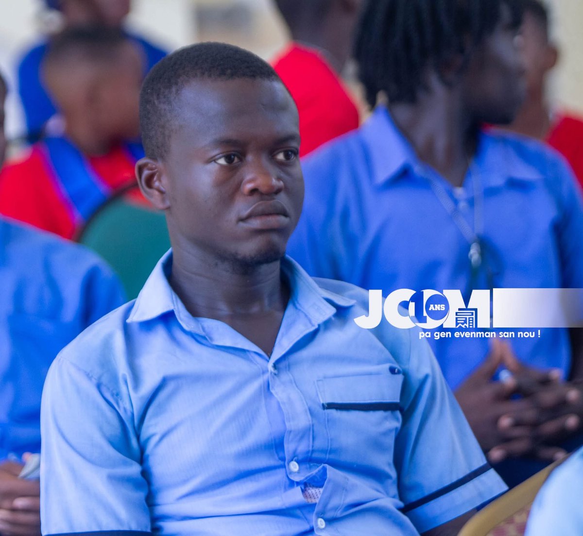 JCOMHaiti's tweet photo. Nan okazyon fèt Drapo ak Inivèsite a, Direksyon Depatmantal Edikasyon Grandans lan te òganize yon konferans deba lendi 18 me 2026 la nan oditoryòm Konplèks administratif la. Plizyè elèv ki soti nan diferan lekòl nan Jeremi te patisipe nan aktivite sa a ki te chaje ak echanj enteresan sou listwa peyi a, valè patriyotik ak wòl jenès la nan sosyete a. Ann gade kijan sa te ye an imaj.
