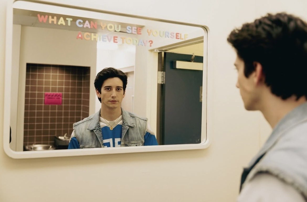 Milo Manheim Access tweet media