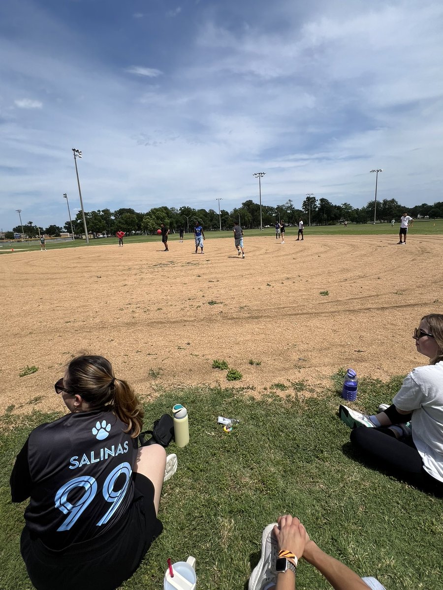 Apollo_JH's tweet photo. Year 3 of the Panther Kickball Challenge was a big success! The 7th graders came from behind and upset the 8th graders….but ultimately the teachers came out on top! https://t.co/kn4gOlMdAR