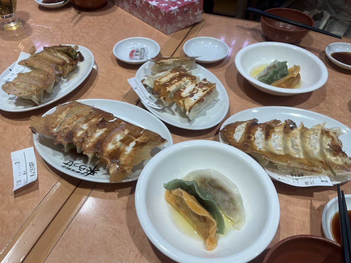 amitom1231's tweet photo. 宇都宮までいって餃子食べてきました🥟笑 https://t.co/j41PWAZiyK
