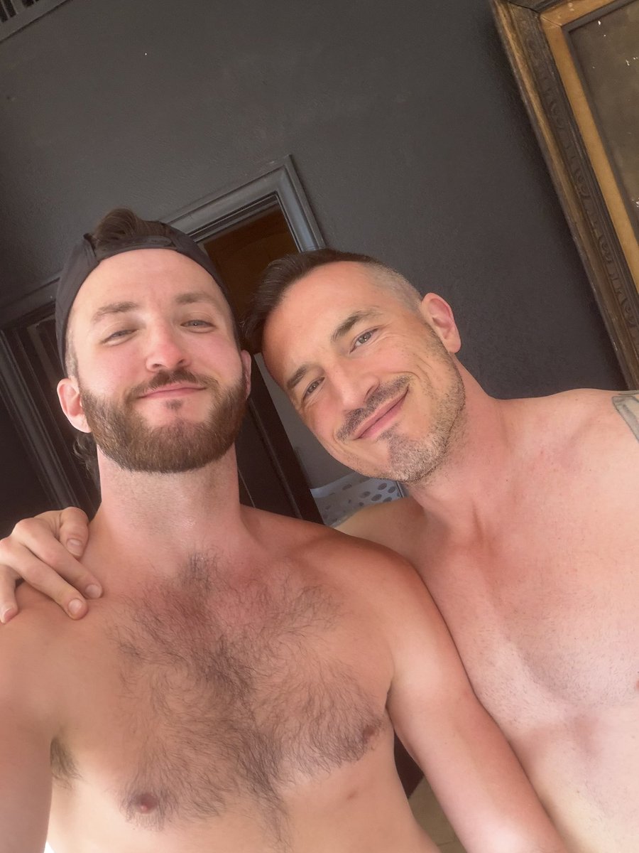 Naked Neighbor tweet media