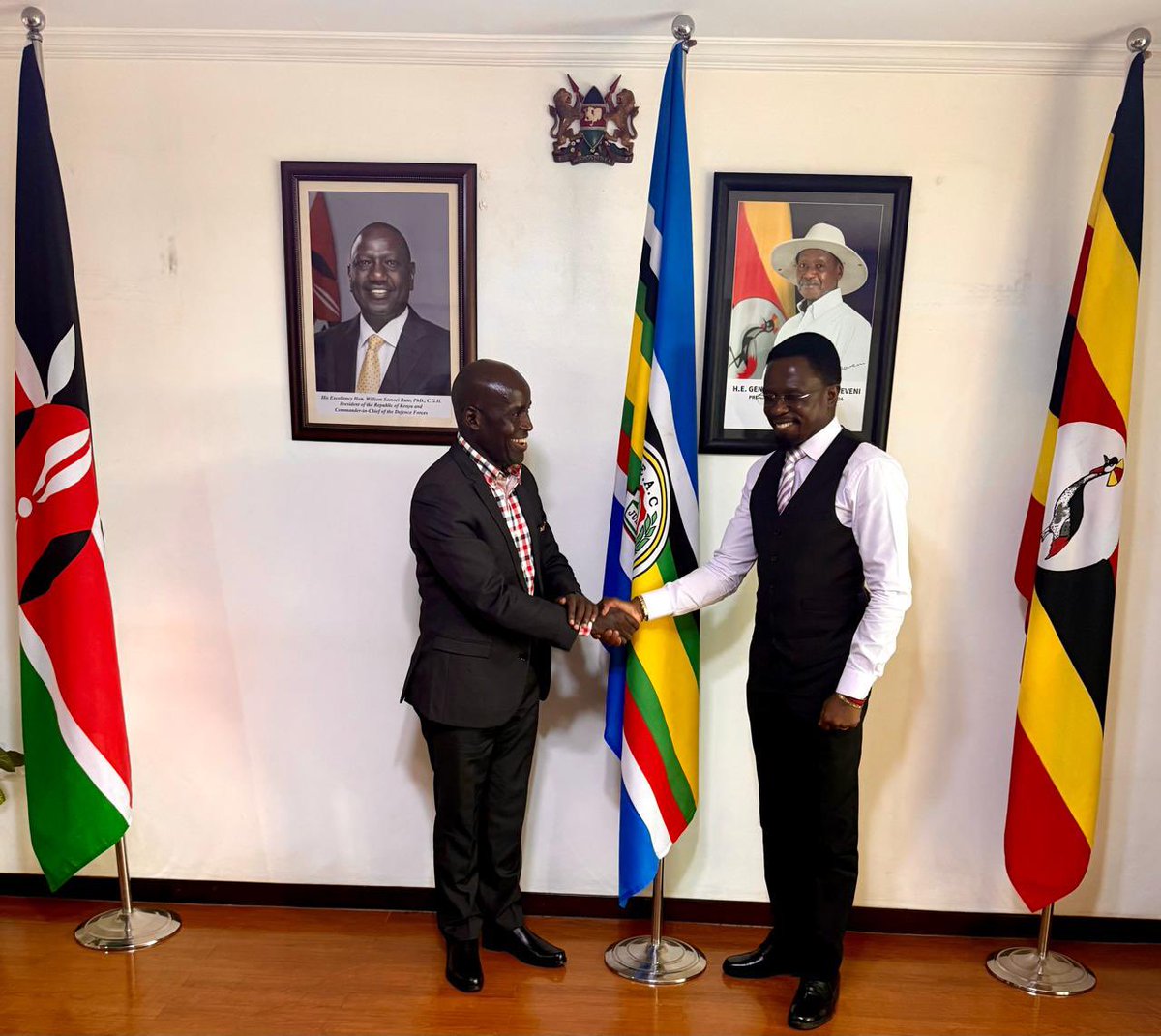 KHCKampala's tweet photo. This afternoon, Dr. Kisembo Ronex Tendo @RonexKisembo, Group CEO of Afrika Mashariki Fest & SG of ACALAN-AU Kiswahili Commission, led a delegation on a courtesy visit to H.E. Amb. @AbabuNamwamba . Discussions focused on #jumuiya, #AFCON2027 PAMOJA BID & Pan-African cooperation. https://t.co/37rZ8aedUl