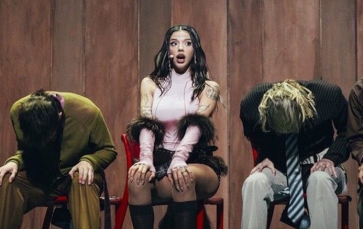 EurovisionNewZ's tweet photo. 🇧🇬 ‘Bangaranga’ debuts at #12 on the Global Spotify chart with 3.17 million streams, following her Eurovision win. 

The first ever Bulgarian artist to debut that high. https://t.co/YpvNF3g9Ik