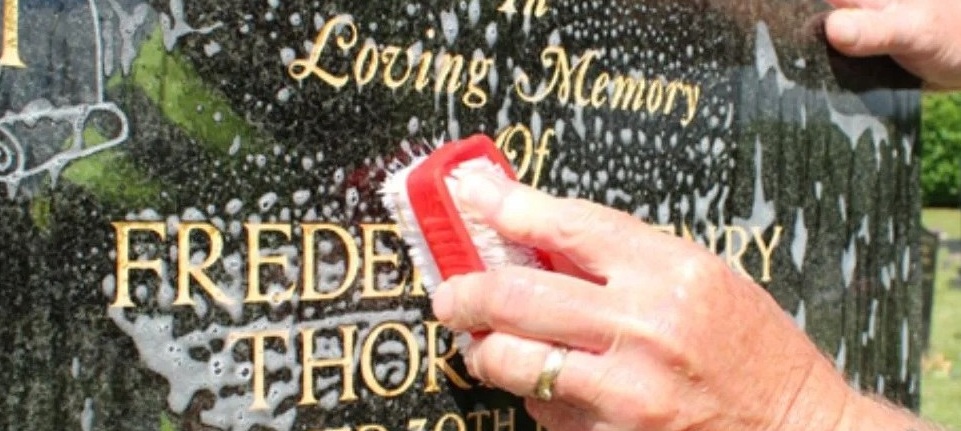 DaileyMaint's tweet photo. Memorial Day is around the corner, and "Perpetual Care" Doesn't Always Mean "Personal Care."

Honoring those who came before us.
🔗 See our work &amp; get a quote: https://t.co/N8hHXknZTJ
📞 Call Wil directly: 503-984-7161

#Gravescaping #MemorialCare https://t.co/gfy5YujPDS