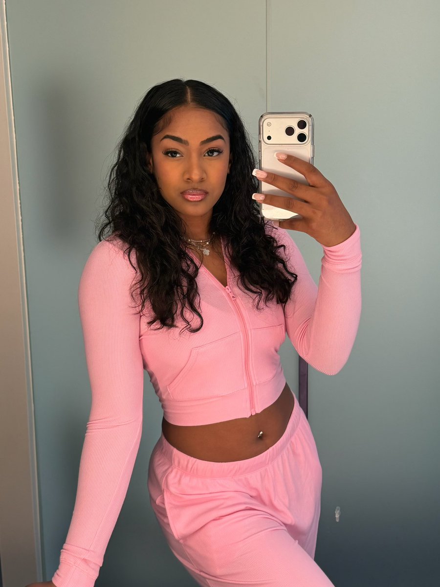 Deja Kelly tweet media