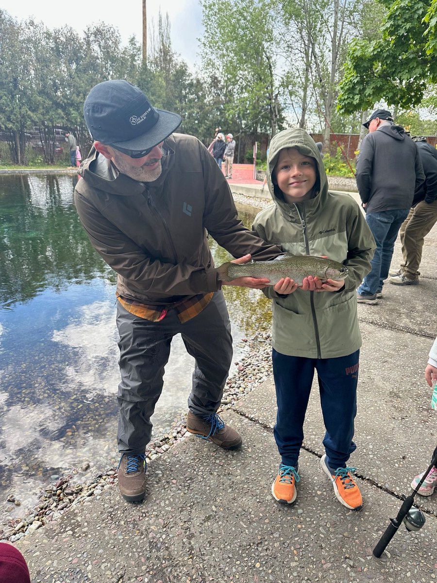 snappysmt's tweet photo. The 2026 Trout Unlimited Family Fin Fest event was a huge success! 🎣 Snappy’s was thrilled to host this year. Huge thanks to our amazing community for braving the "spring winter" weather to show up and support. You can't freeze out true anglers! ❄️🐟 

#supportlocal #shopsnappys https://t.co/6sYTAhWOqh