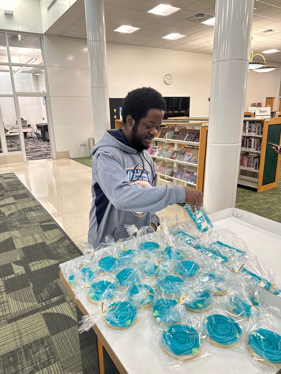 STLpubLibrary tweet picture