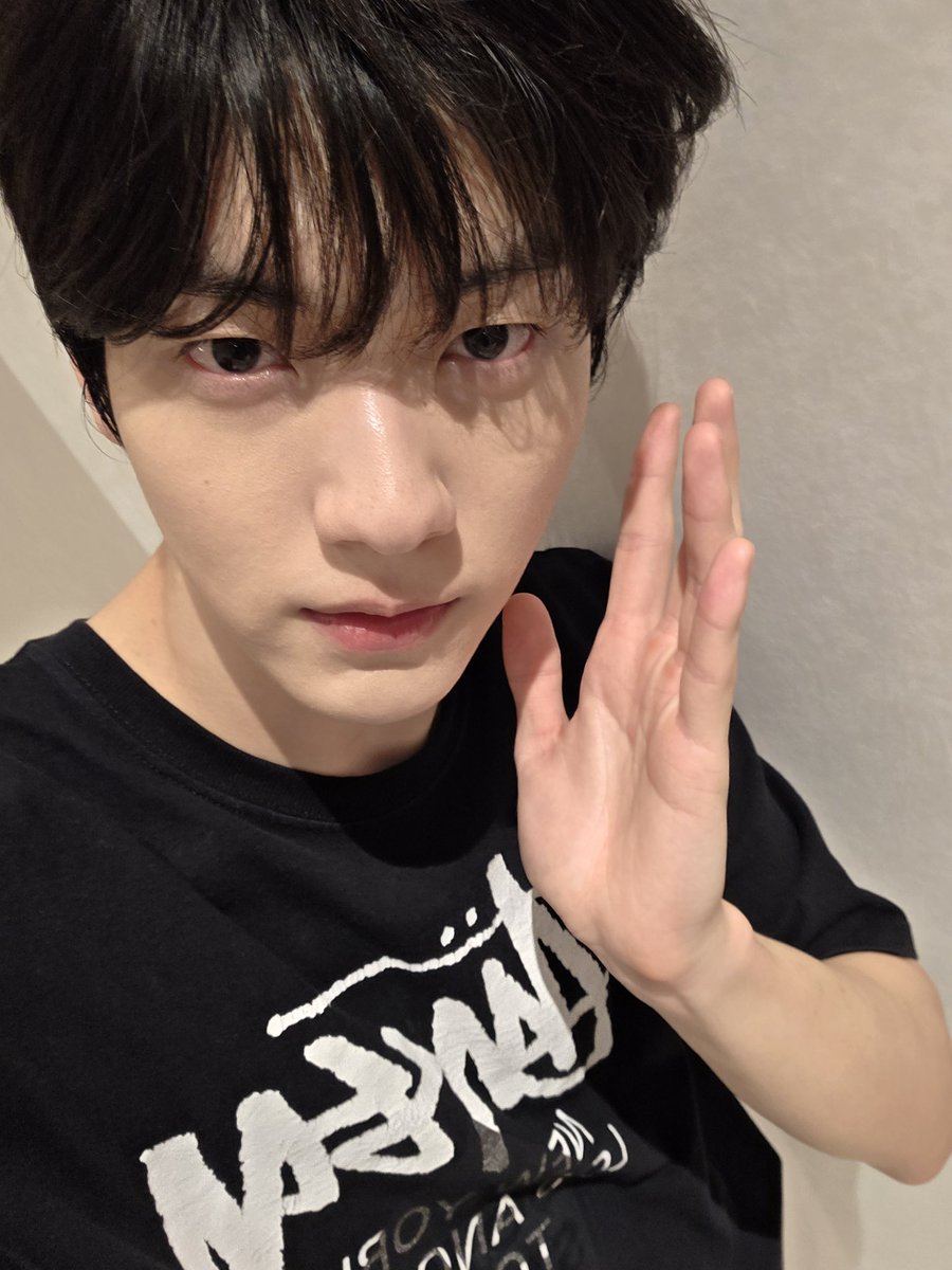 ktaeeyn's tweet photo. he actually kinda looks like bapak2 vibe in here lmao https://t.co/dcIFzVAdJb