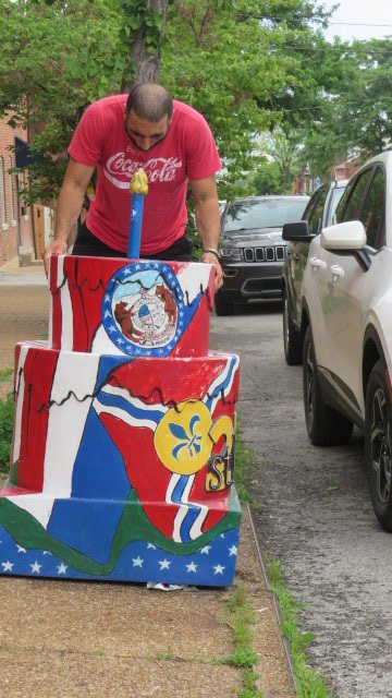 ScootinSD's tweet photo. A memorable indeed.

Classic American

Guns Apple Pie Trucks Country

Grit

STL

Soulard Solaire Sol Aire 

Everywhere I go

The Sun is my center https://t.co/6kcvf2XbKj