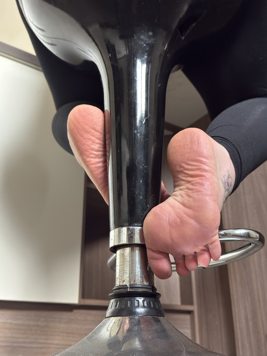 MarriedSoles2's tweet photo. Looks like a few of you got a little obsessed with this angle 😉 https://t.co/dFgRJ7KZpl