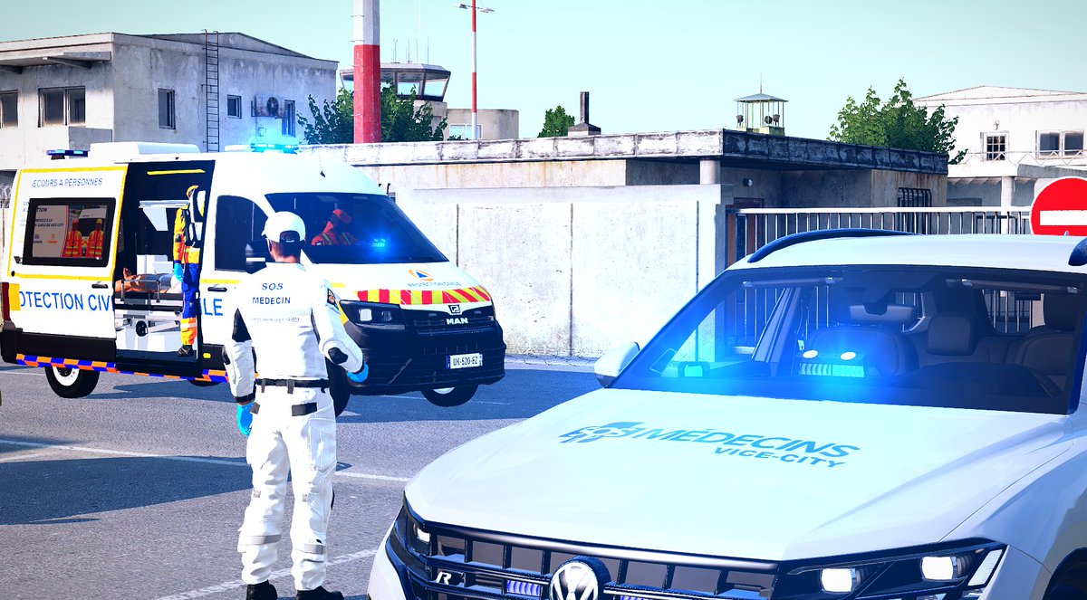 SAMU_A4L's tweet photo. Nos correspondants SAMU de SOS Médecin, ont été requis pour intervenir au pénitencier de Vice-City suite à un fonctionnaire et un détenu blessés. 

Notre unité détachée travaille activement avec les services de Police et de Justice au quotidien. https://t.co/5F65UiX8og
