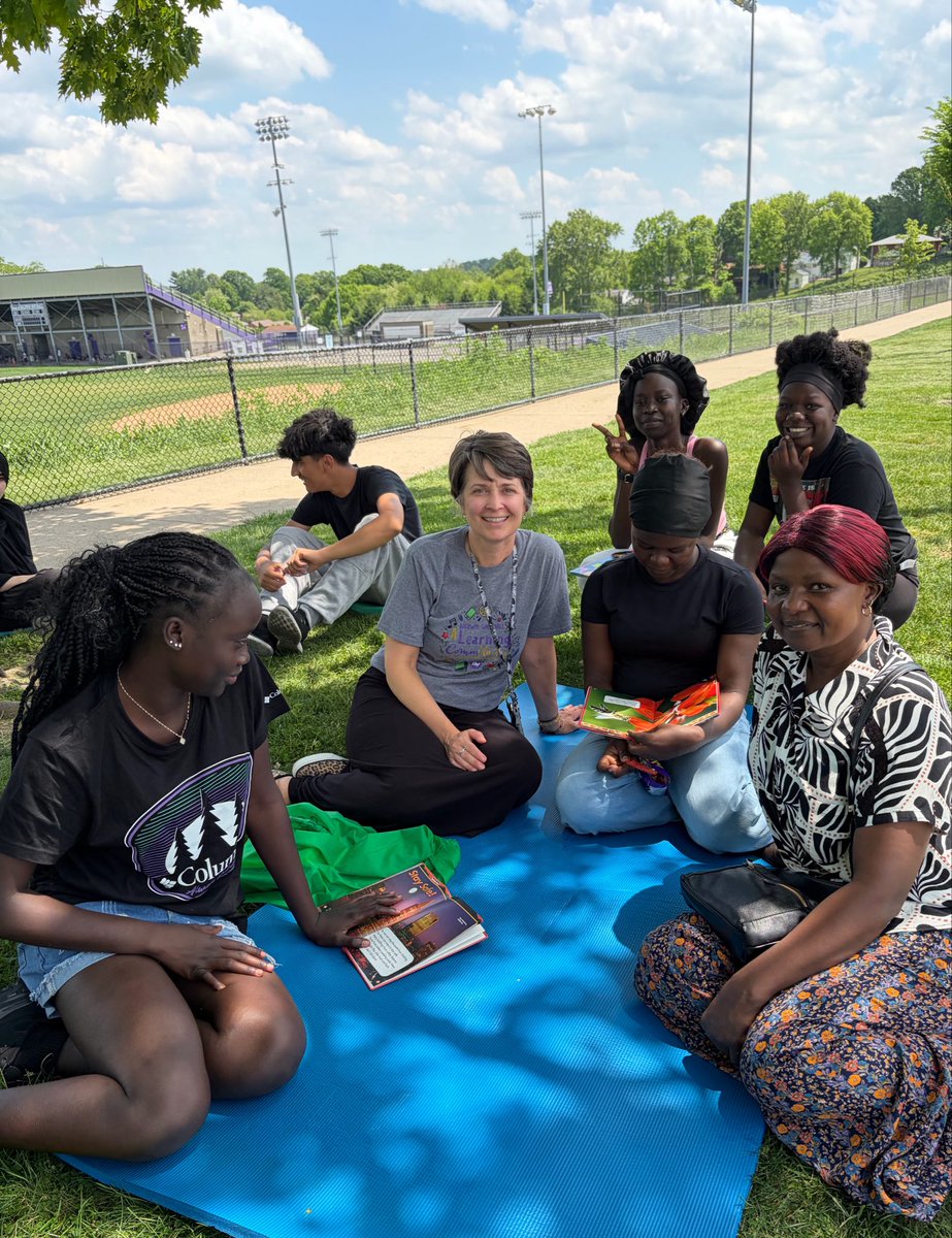 BHS_ESL's tweet photo. It was a beautiful day for a Popsicle Reading Party! ☀️📚🍭 Bonus treat: we were joined by a guest parent who got to read with us. Such a fun afternoon of stories, sunshine, and smiles! @bwhitfield23 @mrswells_BWSD @BHSActivities https://t.co/MEsoJwn155