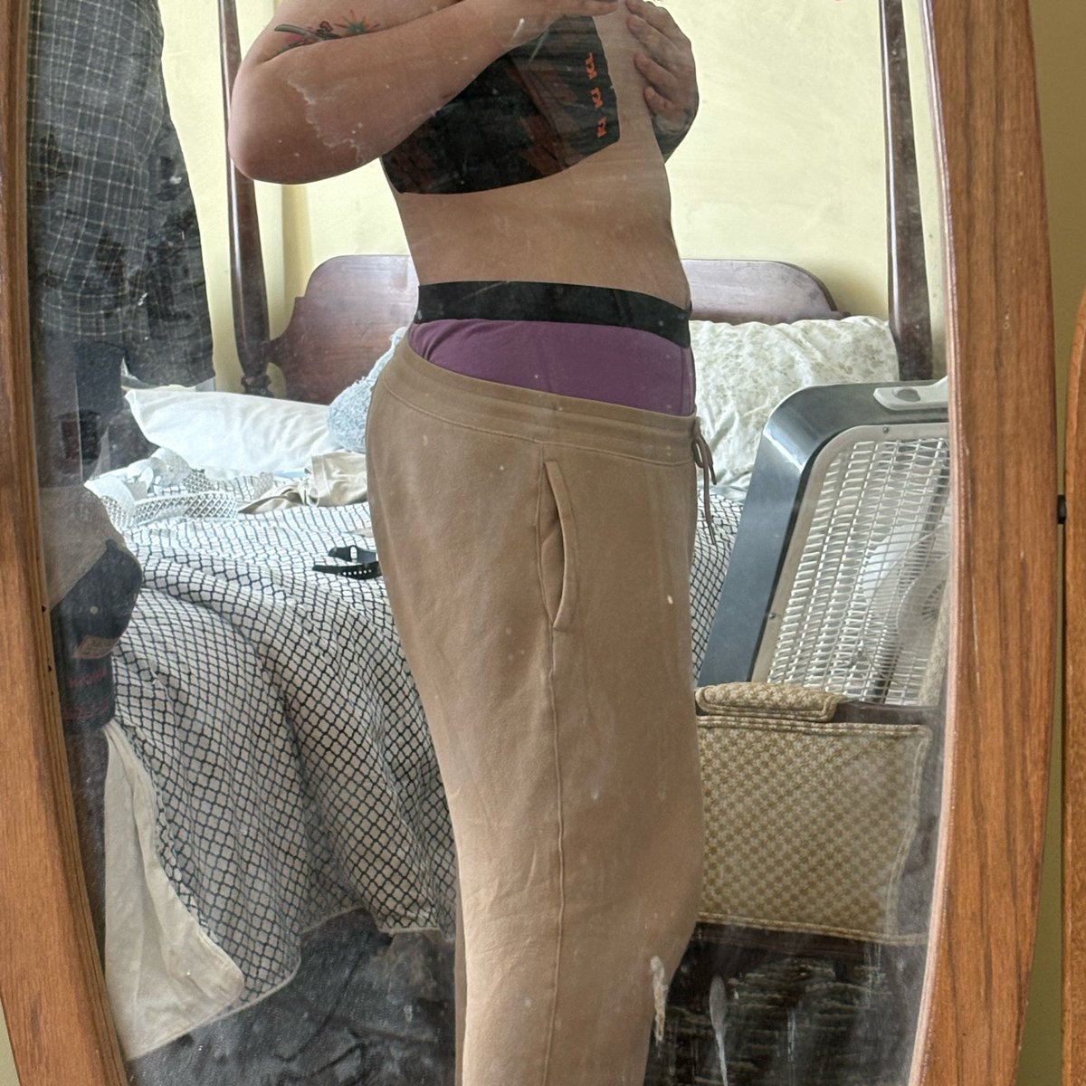 toofineapoint's tweet photo. i feel like i always look my smallest when i finally put my tape on
#edtwt #bodycheck #transbody https://t.co/9old5VZQjG
