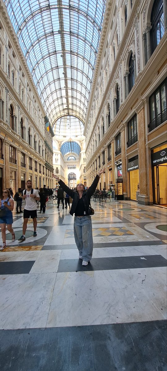 EttiM911's tweet photo. You and your family visited #Naples. We loved it. Have you been to Naples? #journey #excursion #mylife #outdoor #travel #photo #photography https://t.co/QVHCsn1osJ
