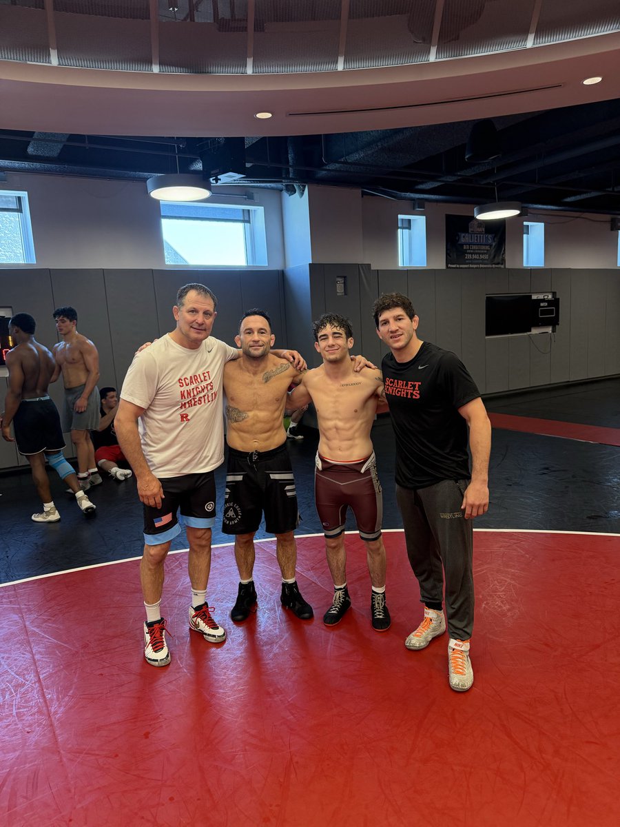 CoachGoodale's tweet photo. Always great to have the champ back in our room!! Brings back the old days lot of good memories!! he will be ready for the RAF Card @FrankieEdgar https://t.co/glaXHzjCNo