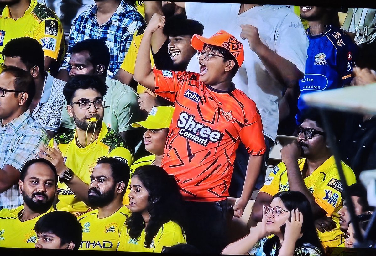 mr_harsh666's tweet photo. #CSKSRH https://t.co/atf4MFLBQu