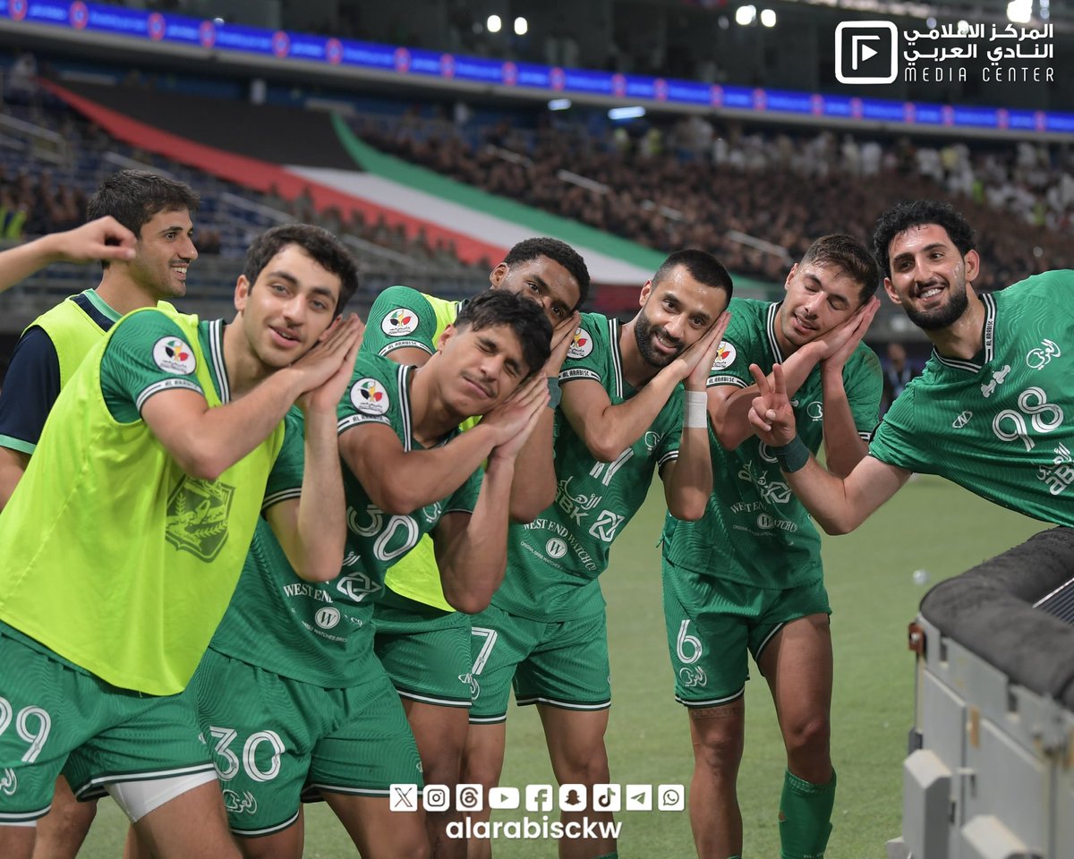 3rbawei93's tweet photo. العربي بطلاً لكأس سمو ولي العهد بعد تحقيقه الفوز على الكويت 3/0 وسجل للأخضر محمد خالد عبر ضربة رأسية وعلي خلف وزيد قنبر https://t.co/KvcYNvSjV3