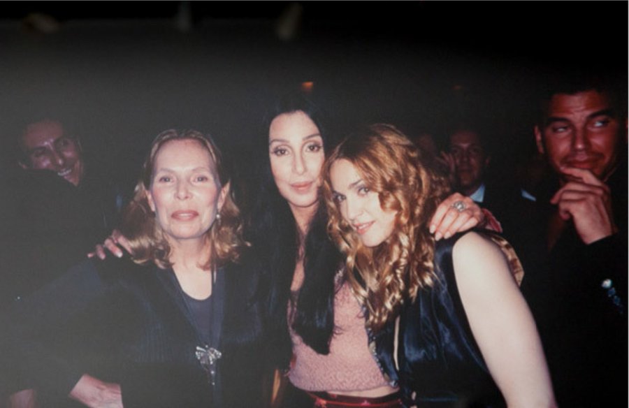 Joni Mitchell tweet media