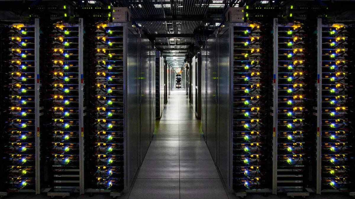 journalism_ben's tweet photo. Opportunity: to be part of a specialist intelligence service's American launch.

Reporter, Digital Infrastructure Deals ☁️
$100,000 - $140,000 plus bonus. New York, hybrid.

This organisation has one of the best reputations in the market for producing high-performing scoop-driven reporters, capable of consistently beating the biggest names in the industry to both M&A and leveraged finance deal flow.

They’re looking for a newshound to cover investment in digital infrastructure as they open their first American office this year.

You will work collaboratively with an established and growing team of reporters dedicated to uncovering deal flow across datacentres, telecoms, and cloud. As a senior reporter, you will have opportunities to cultivate and develop meaningful relationships with influential sources to get ahead of deal indicators that will significantly impact investor activity.

This organisation have an excellent reputation for supporting career development, with all editors there having started as reporters.

We are looking for journalists with a track record or a burning desire to break news and a demonstrable interest in capital markets and digital infrastructure.

More info? Reach out via...
✉️ ben@media-contacts.co.uk
💬 +447432235969

#journojobs
#intelligenceopportunities