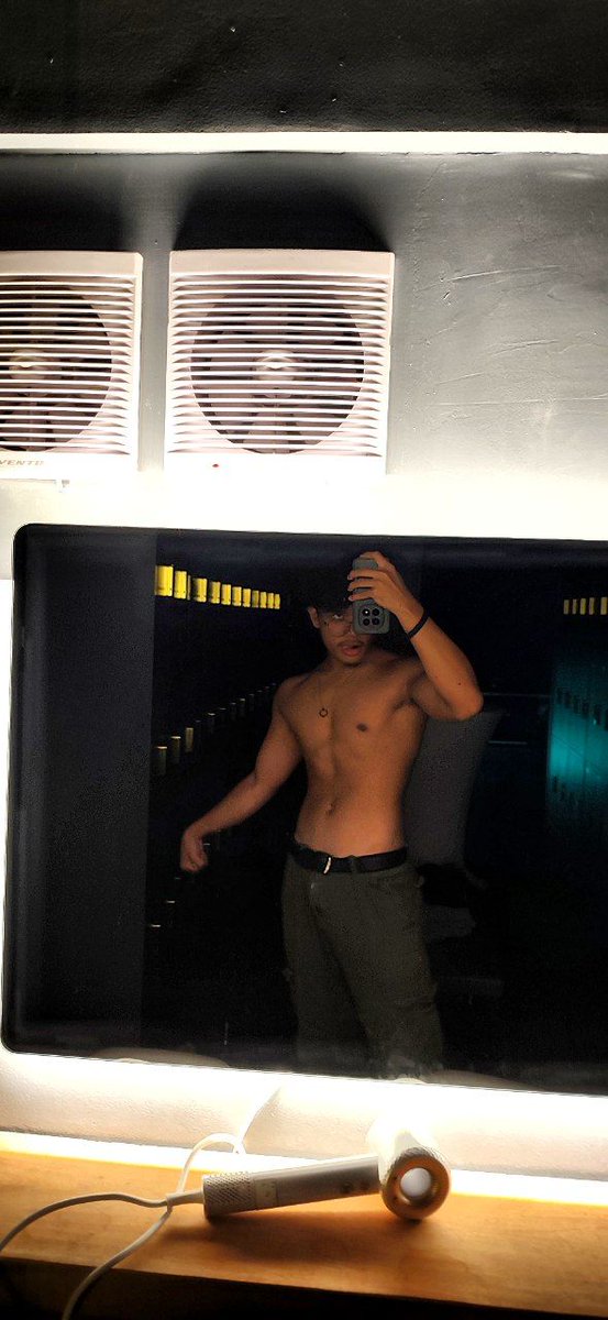 RKiiinm0m_∆drian tweet media
