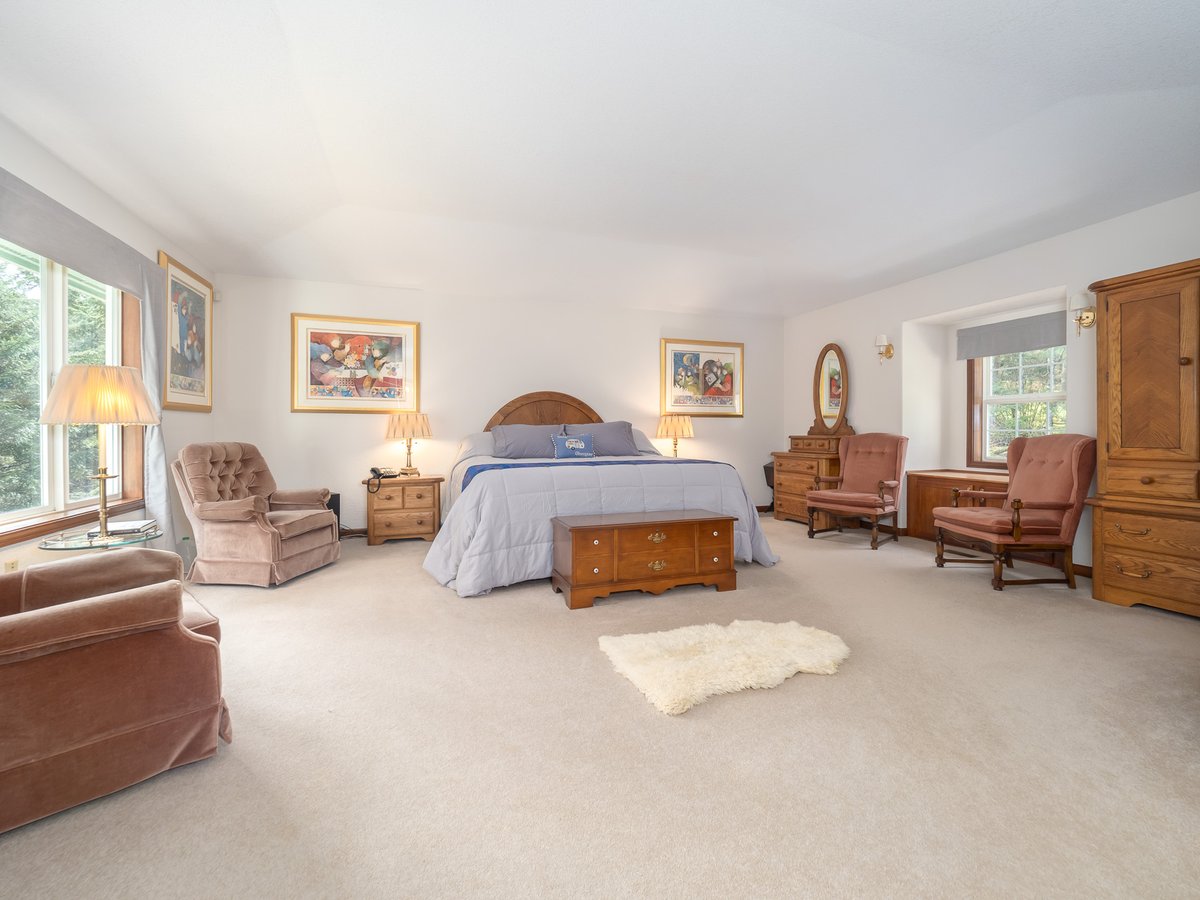 TheKellyGroup's tweet photo. 15051 NW CRANE LN, Yamhill, Oregon

4 br 2.1 ba 3205 sq ft
https://t.co/hPjbr1OwW2
$1,269,000

A private forest retreat in the heart of Oregon wine country,this home offers a rare opportunity to own a quiet escape with endless potential and natural beauty! https://t.co/3CVT90inNY