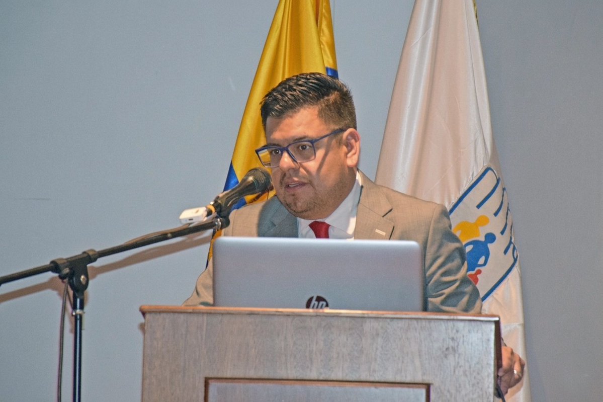Hospital Carlos Andrade Marín tweet media