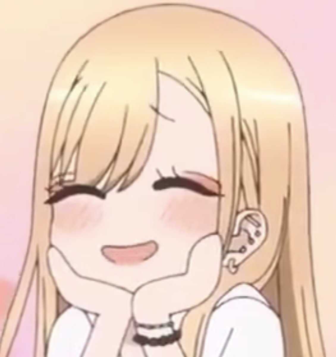 milkynoe's tweet photo. I LOVE THIS TYPE OF MARIN SMILES SM 😭 https://t.co/X9pcQaiGVK