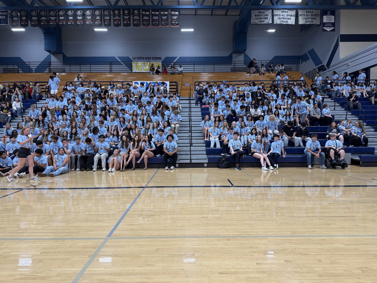 LCHS_MTapia's tweet photo. We started the day off celebrating our SENIORS with a Senior assembly.
#WALC π»π«ΆπΌ https://t.co/5zUSYQCfXz