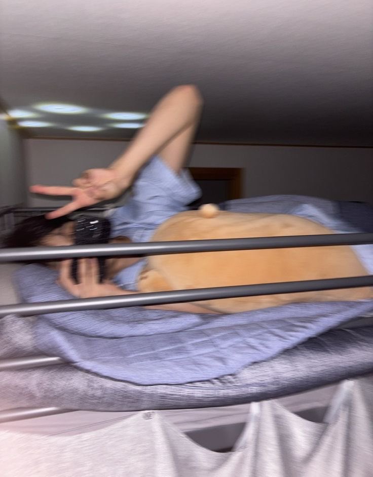 d8hyn's tweet photo. he probably was just my delusion he ain’t real he ain’t exist https://t.co/yxJqnVJv44