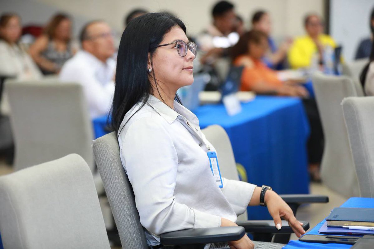 CNEGuayas's tweet photo. #Elecciones2027Ec 🗳️

📌 En #Guayas se desarrolla una capacitación sobre democracia interna, inscripción de candidaturas y alianzas electorales.

La directora @rositapiaec dio la bienvenida a los delegados de @CNE_LosRios, @CNE_StaElena, @CNEGalapagos y @CNE_ElOro. ✔️ https://t.co/ZKUWMoPhMJ