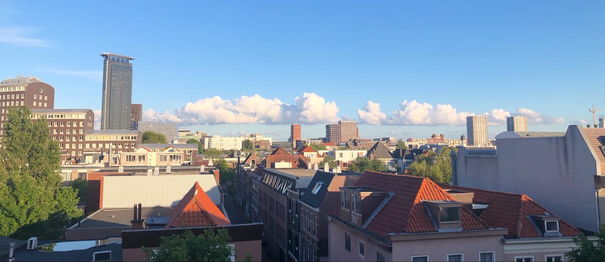 KitBowie's tweet photo. A train of Dutch clouds 🤍☁️💕

#DenHaag #TheHague https://t.co/Y4ih9boVoA