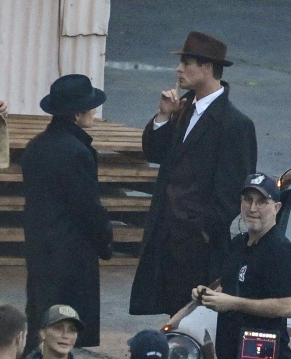 hemsnews's tweet photo. Chris Hemsworth films ‘KOCKROACH’ in Sydney. https://t.co/Z1bFoJGoLx