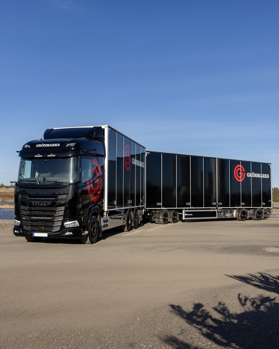 DAFTrucksUK's tweet photo. How about this DAF XG 530 6x2? 🤩
📸 Grönmarks, Sweden
#DAF #DAFTrucks #TruckDriver #DAFDriver #DAFXG https://t.co/lTuyIEhVzt