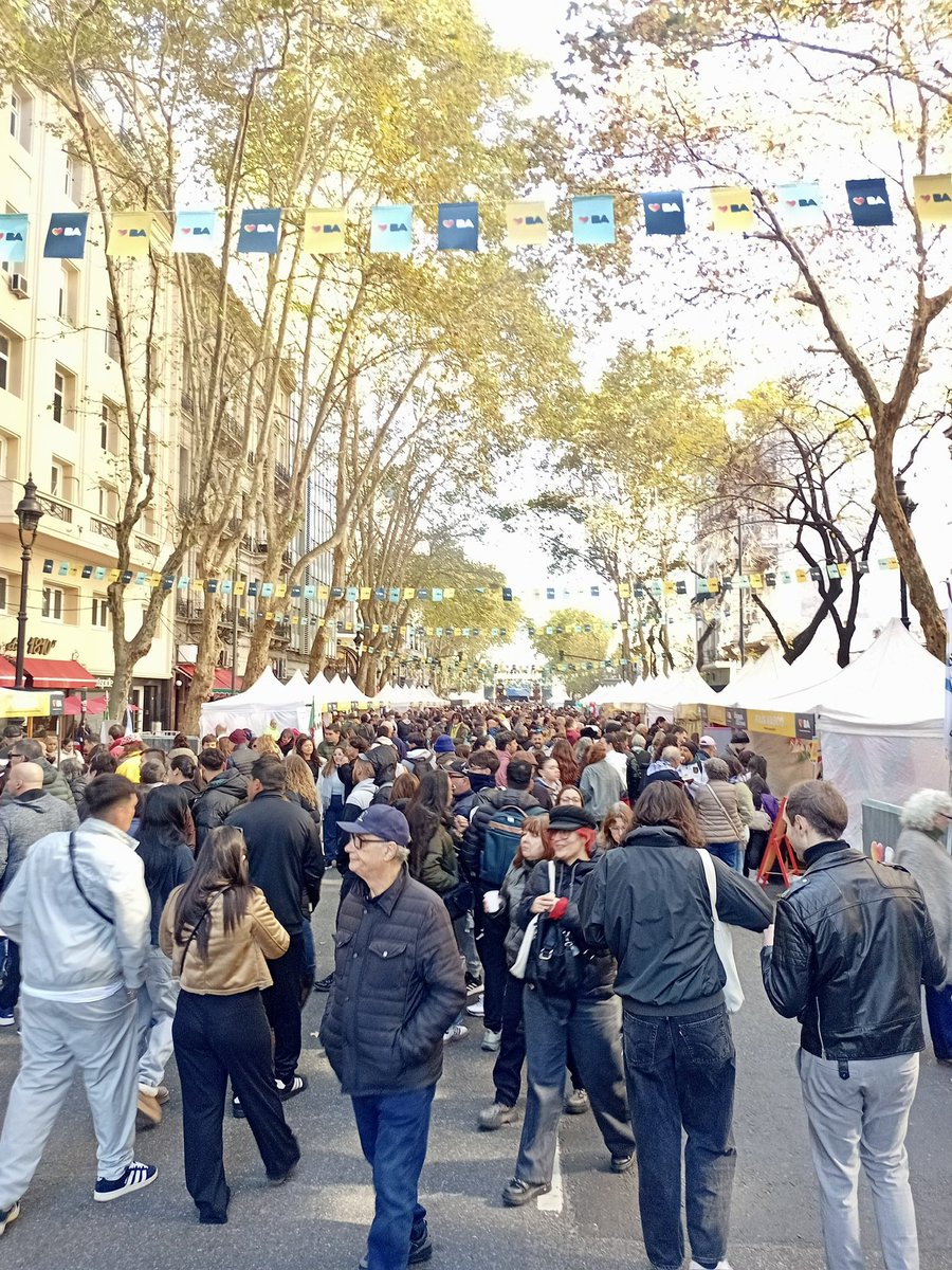 asuntosba's tweet photo. Participamos de una nueva edición de BA Celebra Europa junto a @SGastonJ. Asesoramos a más de 250 migrantes desde nuestro programa “En la Ciudad, Votás”:
• Derechos políticos
• Empadronamiento
• Herramientas de participación
¡Por una Ciudad más participativa e inclusiva! https://t.co/pEZyaz88PO