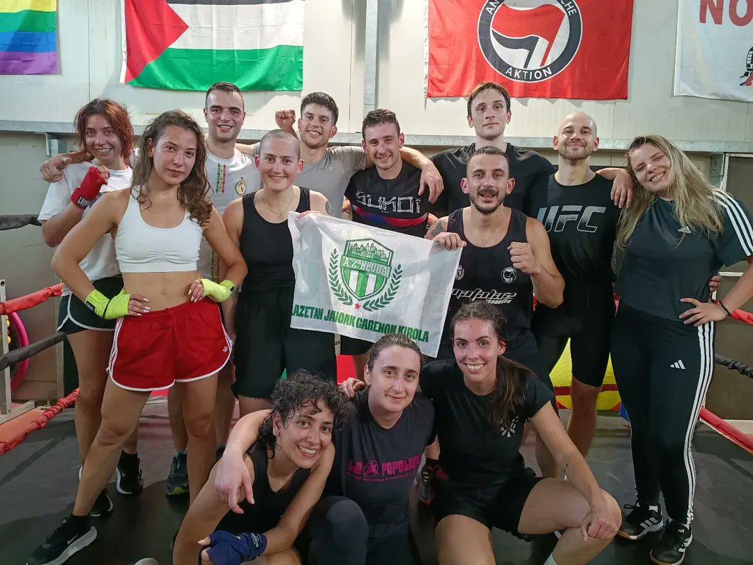 Antifa_Ultras tweet media