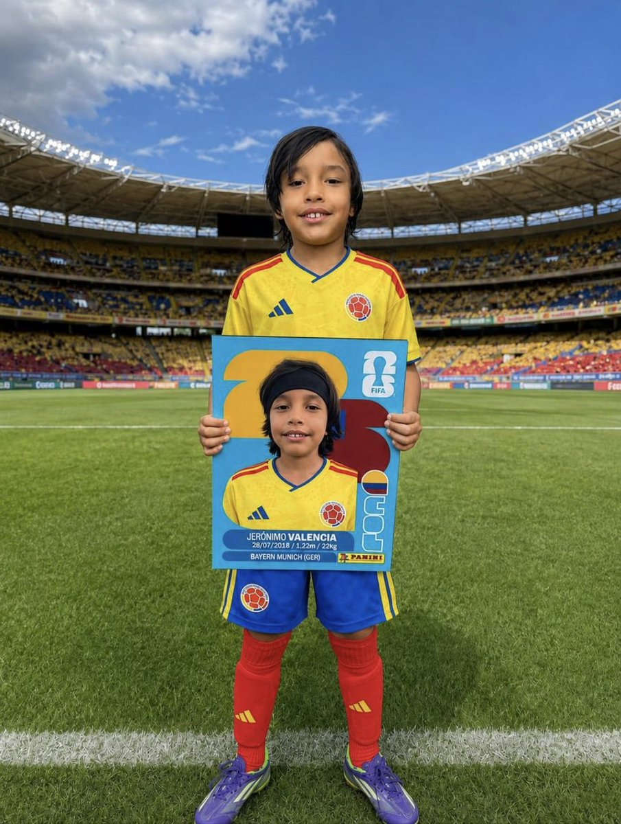OpifyStore's tweet photo. #Mundial2026 ⚽️🏆🎖️🏟️
¿Fiebre por las figuritas del Mundial? ⚽️⚽️⚽️
#Imprimimos y #Enmarcamos tu laminita, mona o figura del Mundial 

#Fotografía enmarcada en retablo de 15x20, 20x30cm y 30x40cm.
Un detalle original, con cualquiera de las 48 selecciones participantes. https://t.co/FFOFFBAg2Q