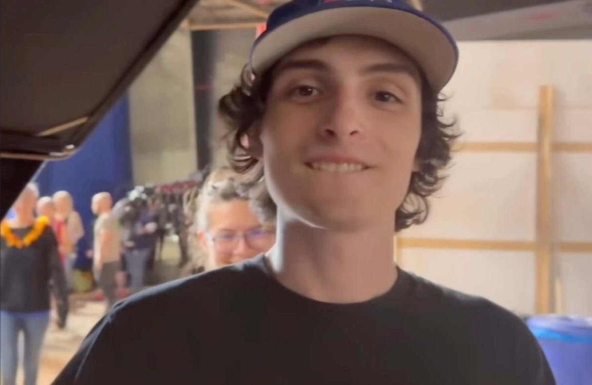 ^~FINN WOLFHARD ON A STRIP POLE.. K_lya🌺 tweet media