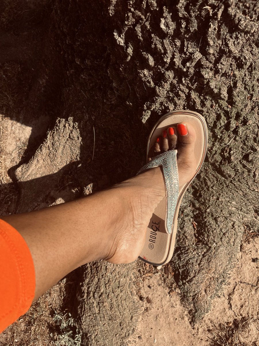 GlowToeTonic tweet media