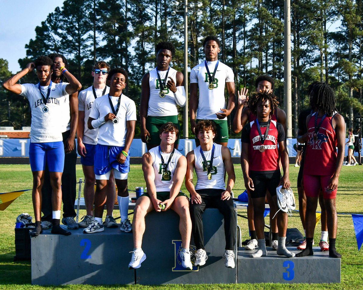 GoFlashWin's tweet photo. 🐺🐝🐊🏁 What a fun day in the sun with the Foxes, Yellow Jackets and Gators! More photos of Dutch Fork, Irmo and River Bluff Track and Field at the Region 4 Meet are now on https://t.co/EYyNVKFBwN. Repost and Follow. https://t.co/j38lnJ0kU9