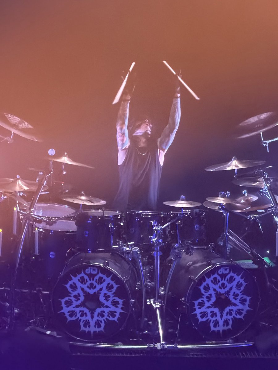 AndySixMic's tweet photo. 🔥 #bvbarmy https://t.co/QfJ51uKkzp
