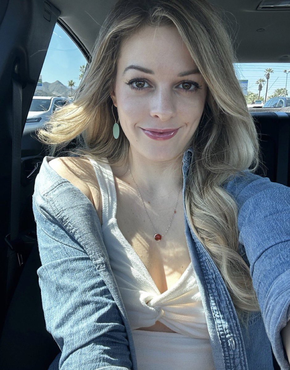 Bri Blossom tweet media